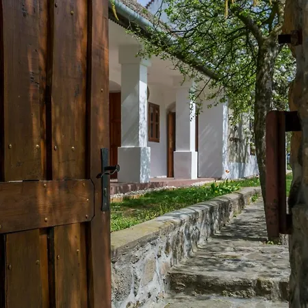 Kali Ko Апартаменты